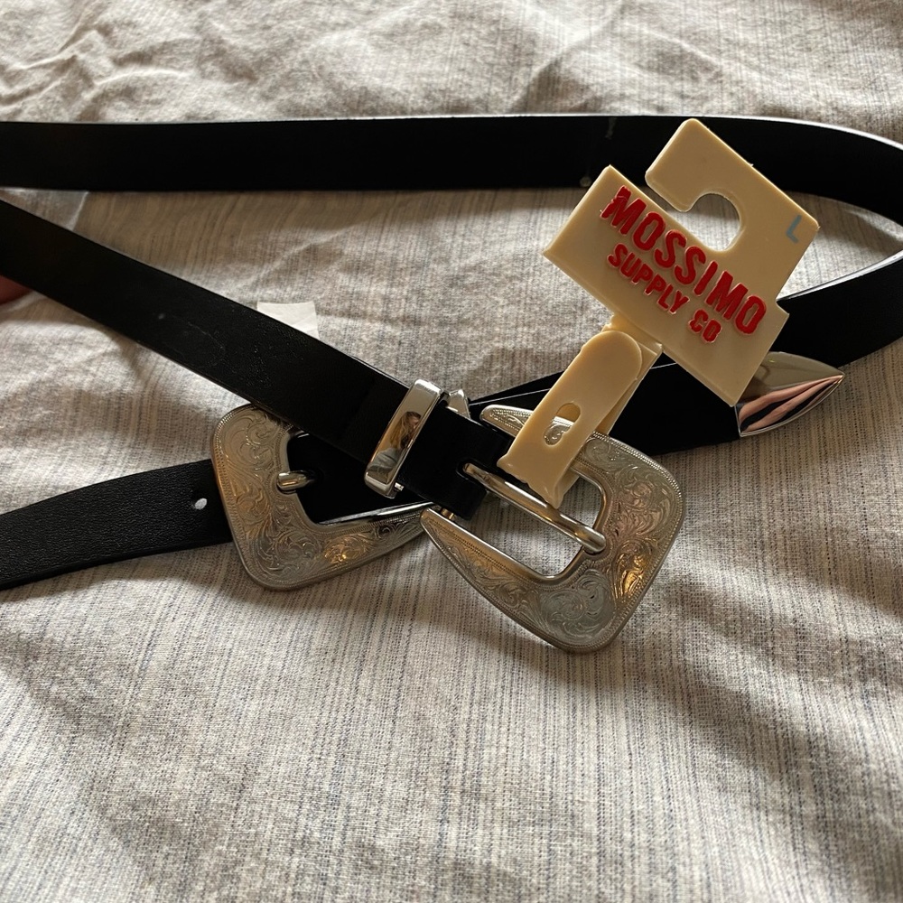 Double buckle belt